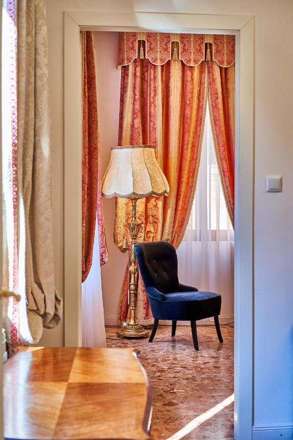 Venezianischer Palazzo Mit Kostenlosen Wlan Naehe Markusplatz Exterior photo